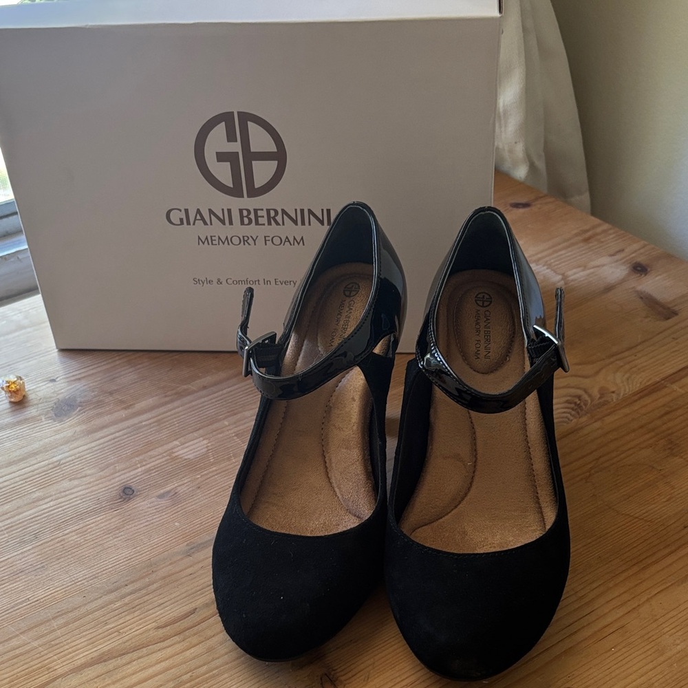 Giani Bernini Black Mary Jane Heels